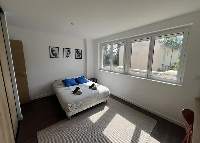Claire Apartment