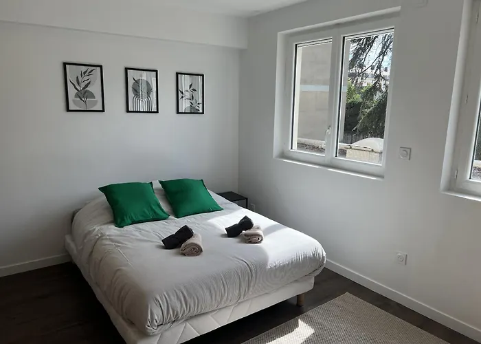 Claire Apartment