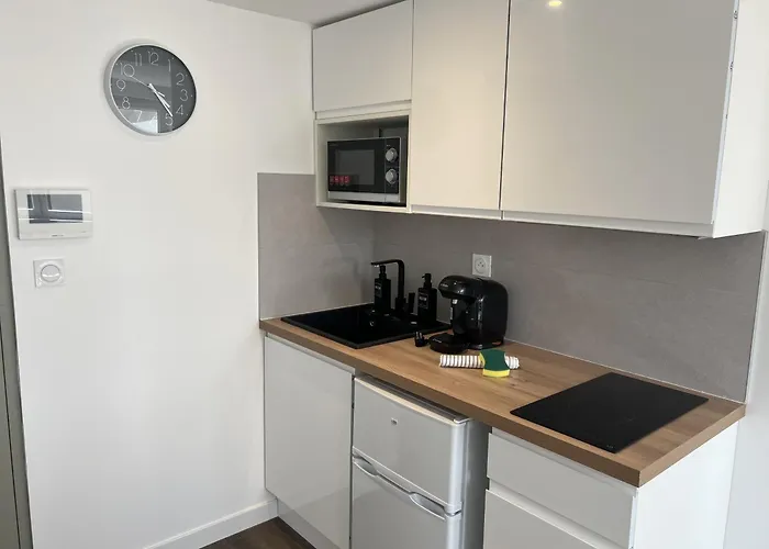 Claire Apartment