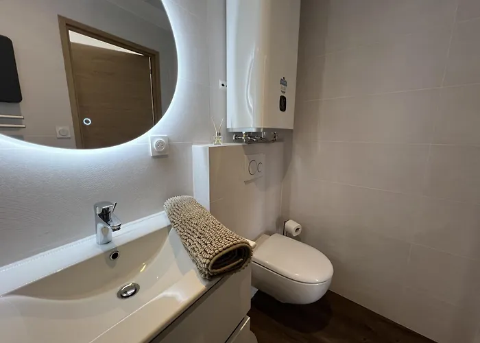 Claire Apartment